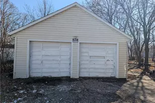 407 W 22nd St, Lorain, OH 44052 - Photo 9