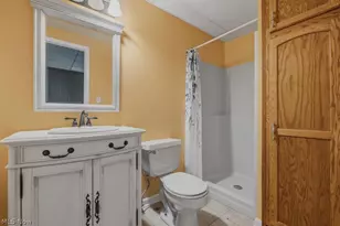 75 Oakridge Dr, Parkersburg, WV 26104 - Photo 33