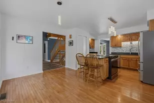 75 Oakridge Dr, Parkersburg, WV 26104 - Photo 7