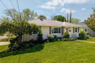 3998 Highland Dr, Mogadore, OH 44260 - Photo 3