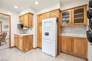 3998 Highland Dr, Mogadore, OH 44260 - Photo 25