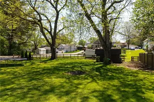 3998 Highland Dr, Mogadore, OH 44260 - Photo 13