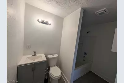 1339 Washington Avenue, Lorain, OH 44052 - Photo 5