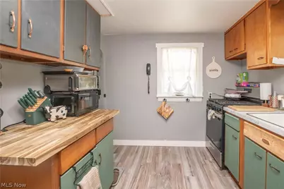 462 Fenton Avenue NE, Canton, OH 44704 - Photo 7