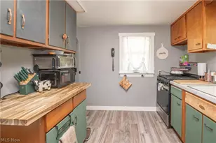 462 Fenton Ave NE, Canton, OH 44704 - Photo 7