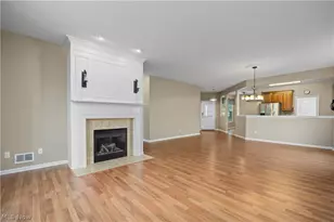 9428 Drury Way, North Ridgeville, OH 44039 - Photo 5