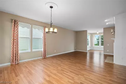 9428 Drury Way, North Ridgeville, OH 44039 - Photo 7