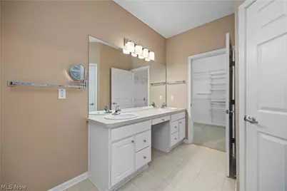 9428 Drury Way, North Ridgeville, OH 44039 - Photo 31