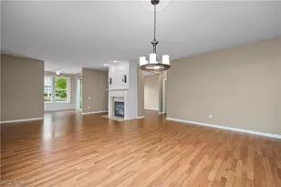 9428 Drury Way, North Ridgeville, OH 44039 - Photo 9