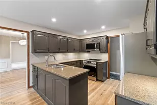 9466 Beryl St NW, Massillon, OH 44646 - Photo 7