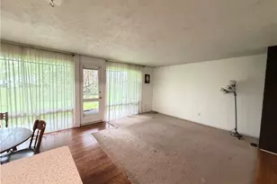 10408 N Church Dr, Parma Heights, OH 44130 - Photo 5