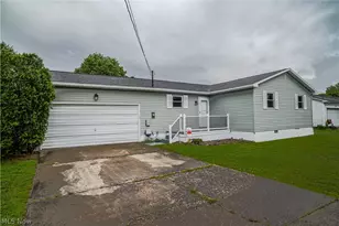 373 Lincoln Dr, Mineral Wells, WV 26150 - Photo 5
