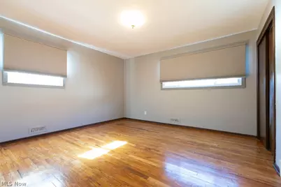 5180 Thornbury Road, Lyndhurst, OH 44124 - Photo 17
