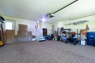 5180 Thornbury Rd, Lyndhurst, OH 44124 - Photo 31