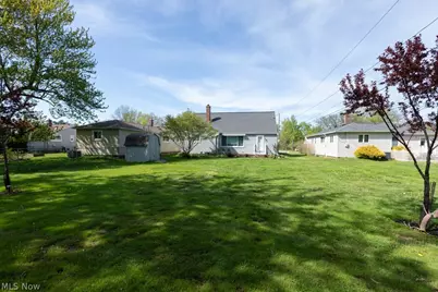 5180 Thornbury Road, Lyndhurst, OH 44124 - Photo 37