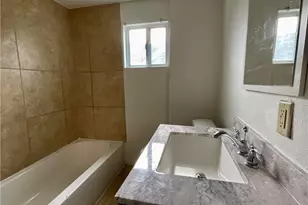 261 Russell Ave, Akron, OH 44311 - Photo 9