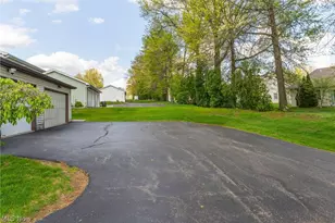 5472 Callaway Cir, Youngstown, OH 44515 - Photo 19