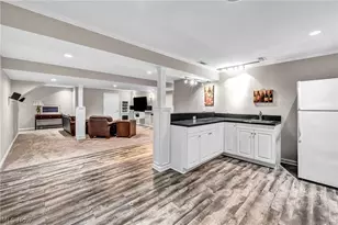 525 Caledonia Dr, Wadsworth, OH 44281 - Photo 35