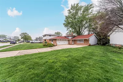21298 Nottingham Drive, Loveland, OH 44126 - Photo 5
