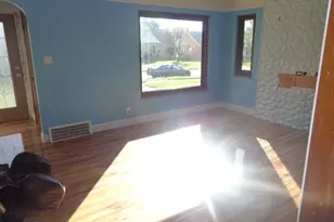 9504 Eureka Pkwy, Parma Heights, OH 44130 - Photo 5