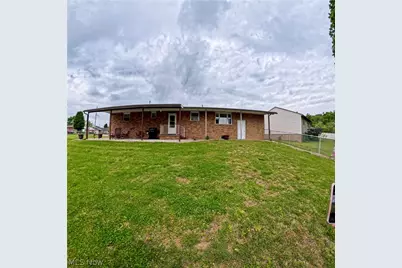 708 Circle Drive, Belpre, OH 45714 - Photo 7