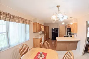 708 Circle Dr, Belpre, OH 45714 - Photo 11