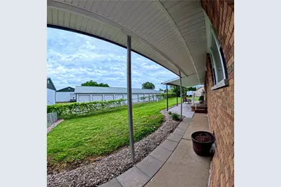 708 Circle Drive, Belpre, OH 45714 - Photo 3