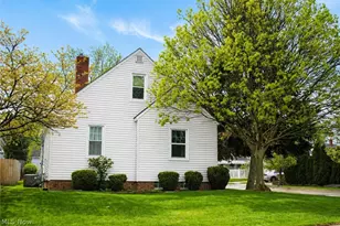 3435 Center Dr, Parma, OH 44134 - Photo 3