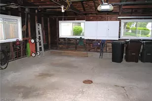 3435 Center Dr, Parma, OH 44134 - Photo 37