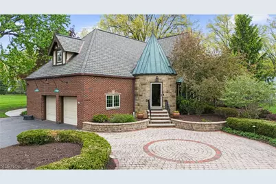 6736 Big Creek Parkway, Middleburg Heights, OH 44130 - Photo 41