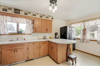 500 Cynthia Drive, Campbell, OH 44405 - Photo 9