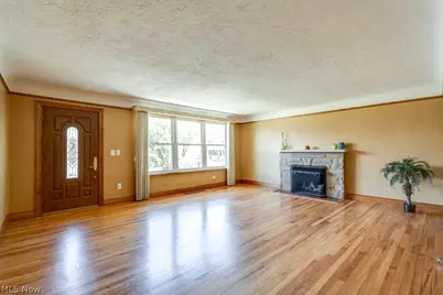 3241 W 231st Street, North Olmsted, OH 44070 - Photo 5