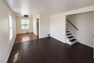 1437 E 252nd St, Euclid, OH 44117 - Photo 3