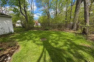 1437 E 252nd St, Euclid, OH 44117 - Photo 19