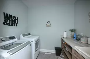 1702 Honeychuck Ln, Kent, OH 44240 - Photo 15