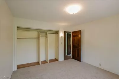 2930 Valley Lane, Sandusky, OH 44870 - Photo 15