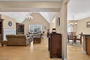 122 Haskell Dr, Bratenahl, OH 44108 - Photo 9