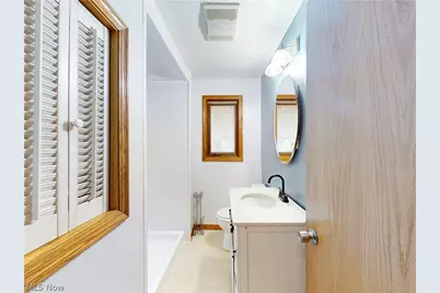 35952 Lakomis Drive, Eastlake, OH 44095 - Photo 29