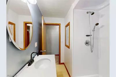35952 Lakomis Drive, Eastlake, OH 44095 - Photo 17