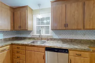 35952 Lakomis Dr, Eastlake, OH 44095 - Photo 25