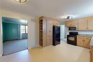 35952 Lakomis Dr, Eastlake, OH 44095 - Photo 11