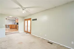 917 Proehl Dr, Barberton, OH 44203 - Photo 9