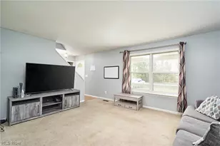 917 Proehl Dr, Barberton, OH 44203 - Photo 5