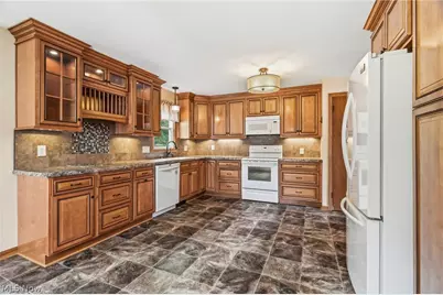 1107 Lynbrook Street SE, North Canton, OH 44720 - Photo 13