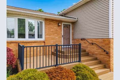 1107 Lynbrook Street SE, North Canton, OH 44720 - Photo 5