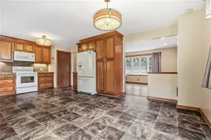 1107 Lynbrook St SE, North Canton, OH 44720 - Photo 11