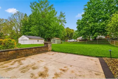 1107 Lynbrook Street SE, North Canton, OH 44720 - Photo 17
