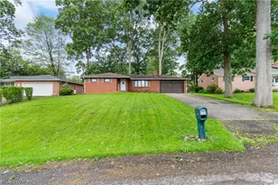 3233 Greenpark St NW, Massillon, OH 44646 - Photo 3