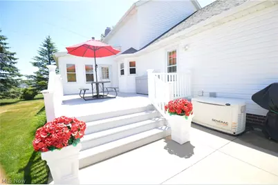 7600 Meadowood Drive, Canfield, OH 44406 - Photo 11