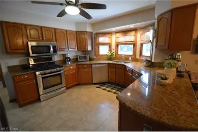 7600 Meadowood Drive, Canfield, OH 44406 - Photo 15